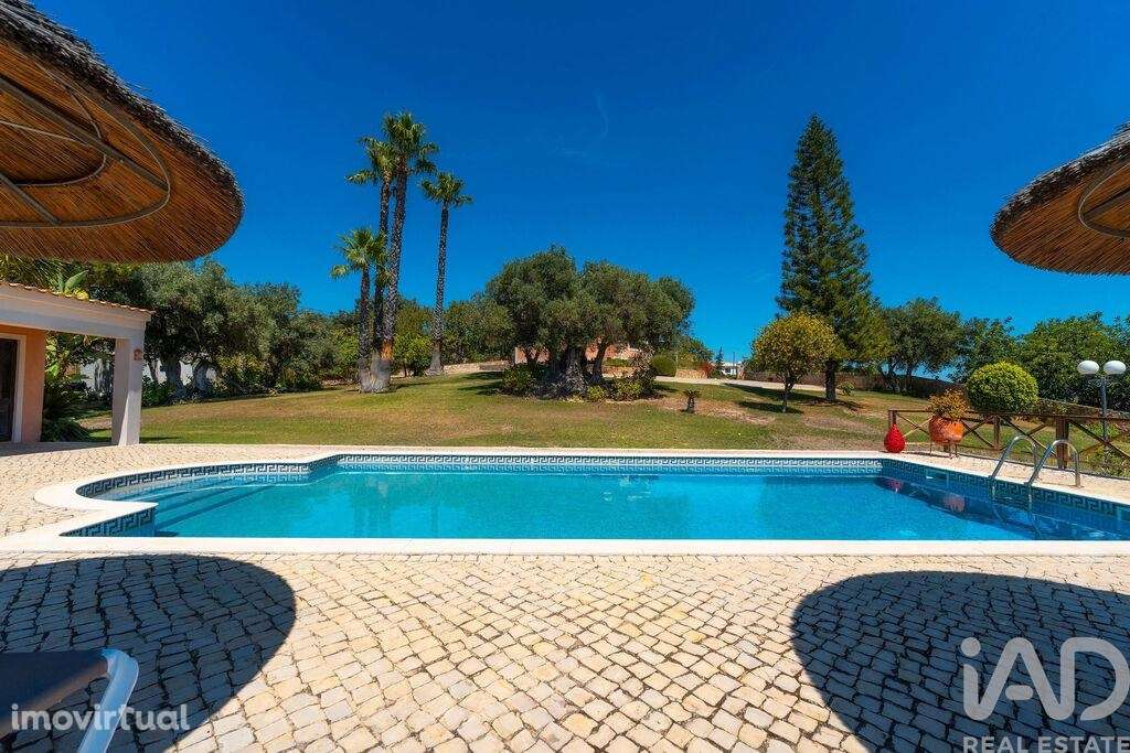 Casa / Villa T4 em Santa Bárbara de Nexe de 484,00 m2 - Grande imagem: 5/28