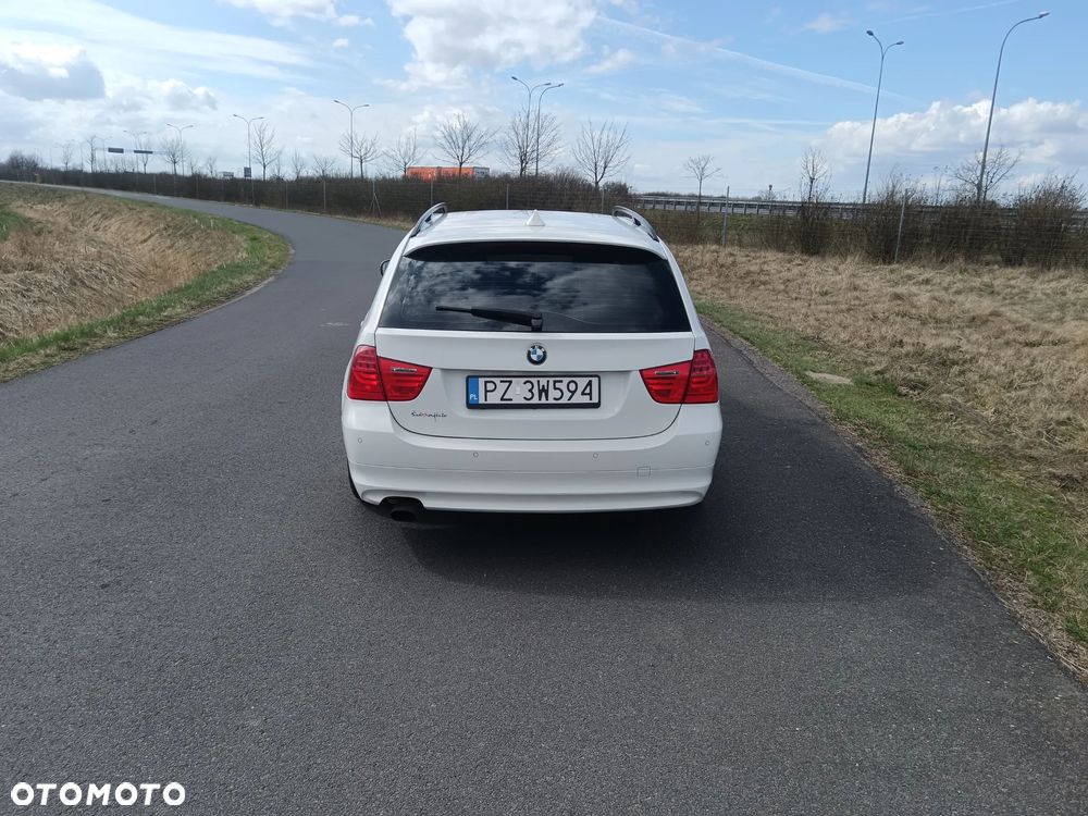 BMW Seria 3 318i Edition Exclusive - 4