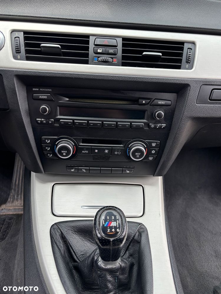 BMW Seria 3 320d - 12