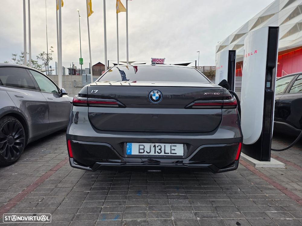 BMW i7 xDrive60 Pack Desportivo M Pro - 5