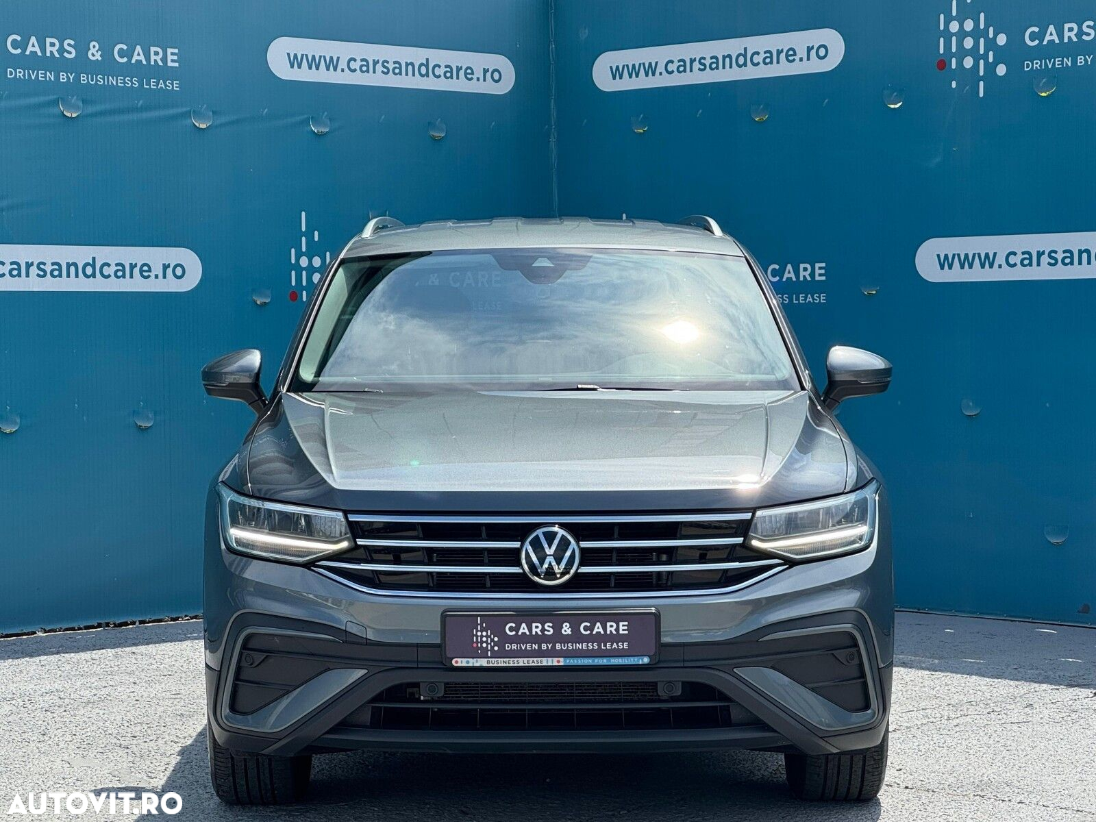 Volkswagen Tiguan - 2