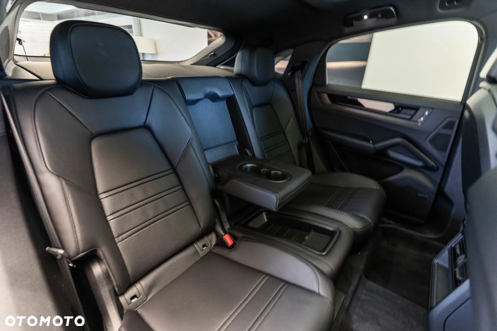 Porsche Cayenne Black Edition - 14