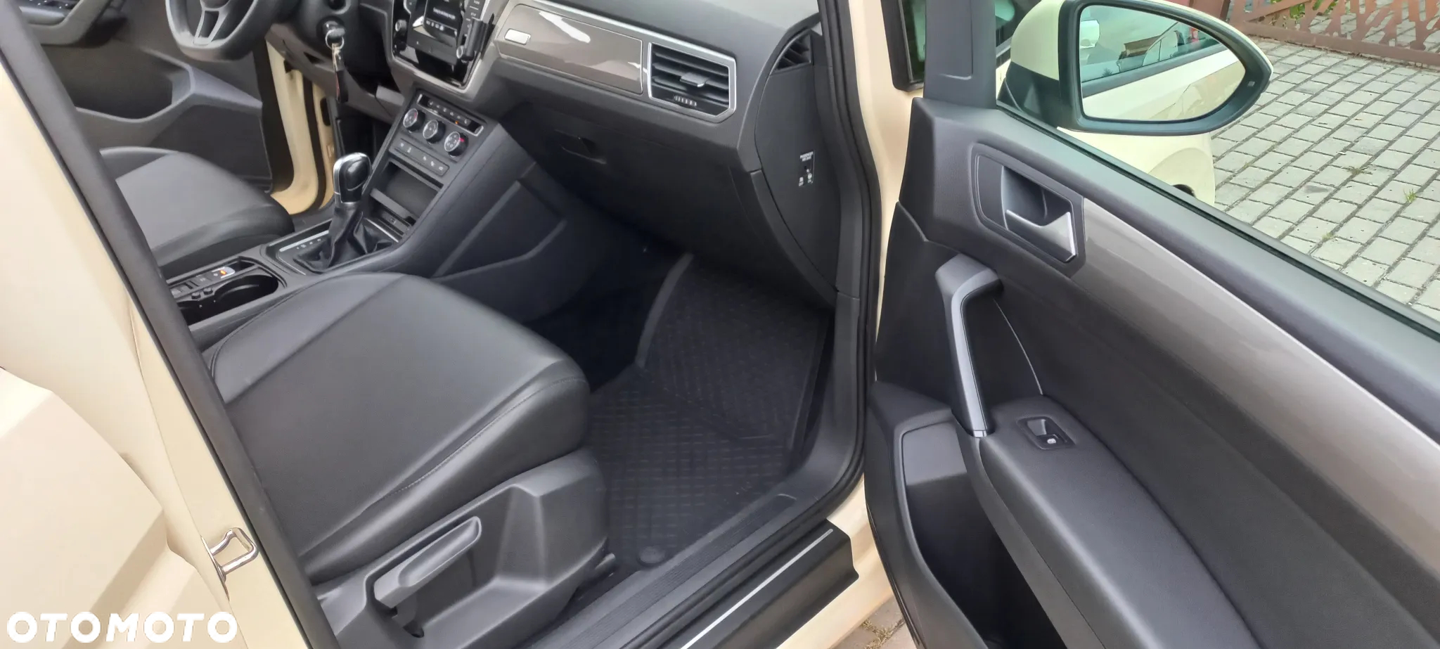 Volkswagen Touran - 7