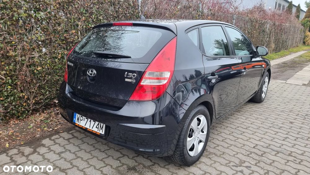 Hyundai i30 1.4 Base + - 30
