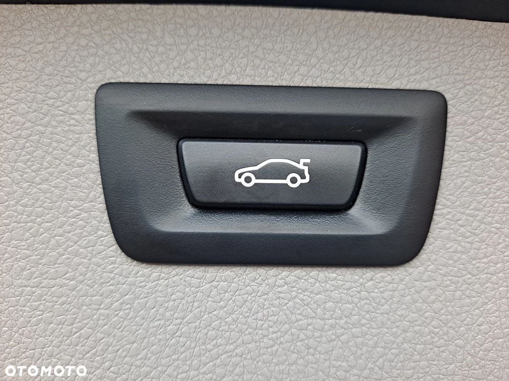 BMW Seria 3 320d Touring Sport Line - 14