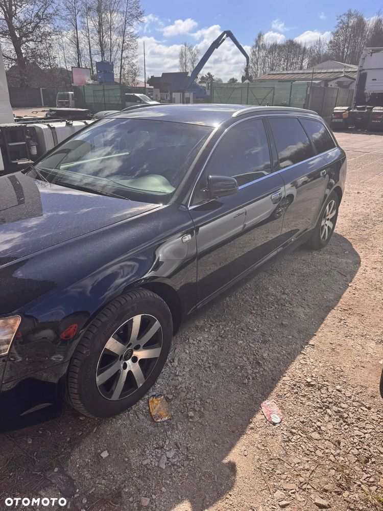 Audi A6 Avant - 16