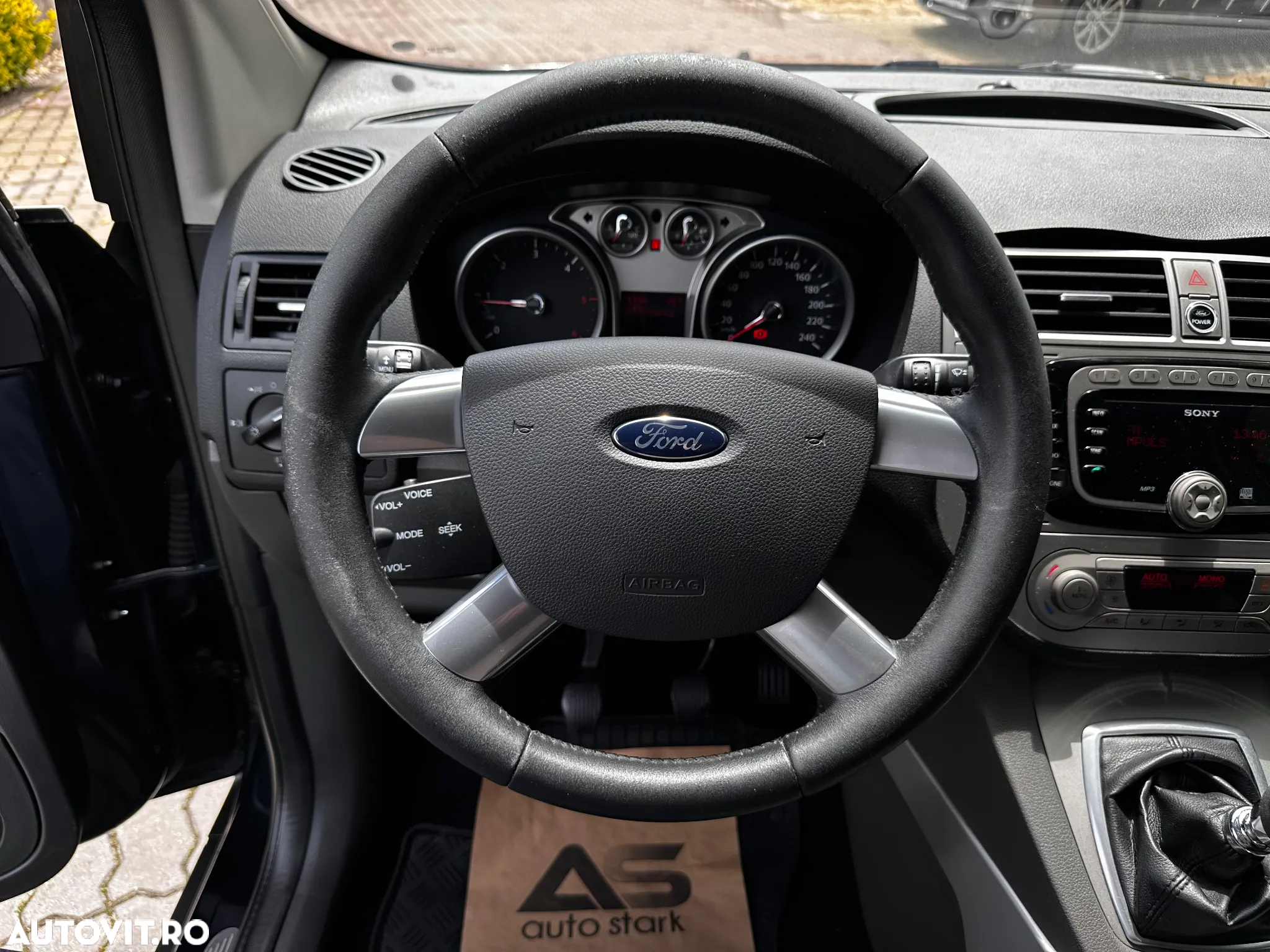 Ford Kuga 2.0 TDCi 2WD Trend - 22