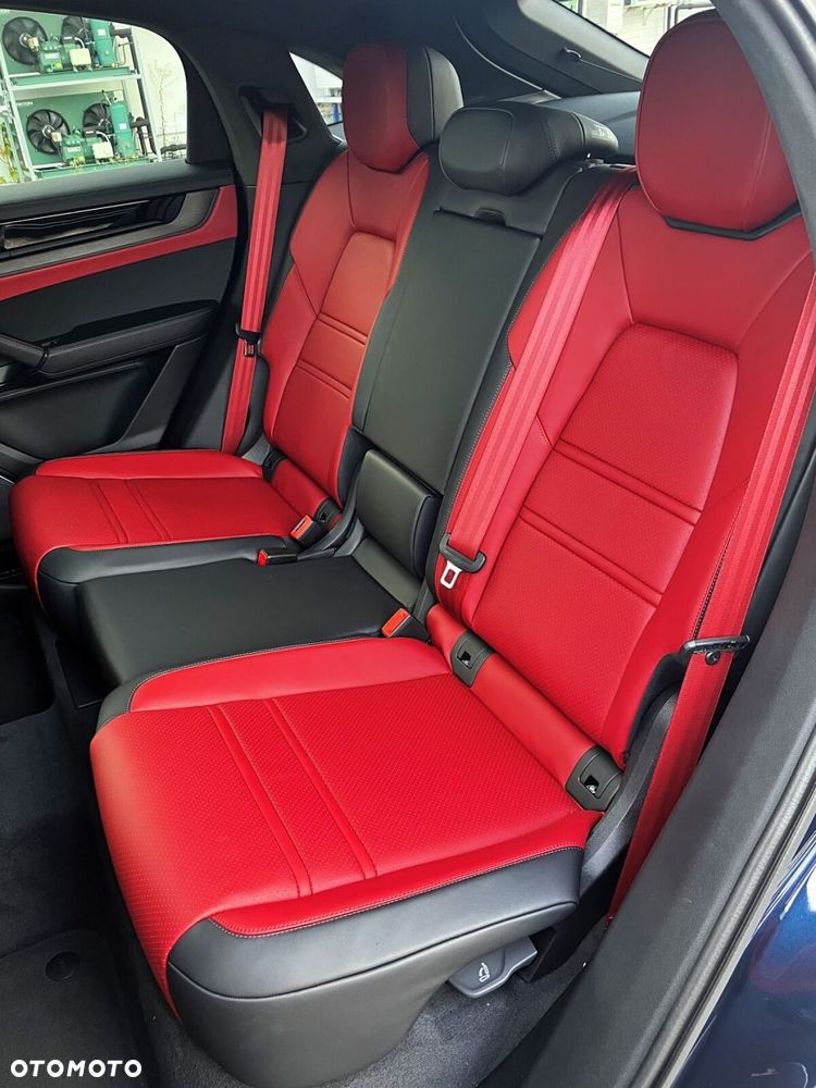 Porsche Cayenne - 21