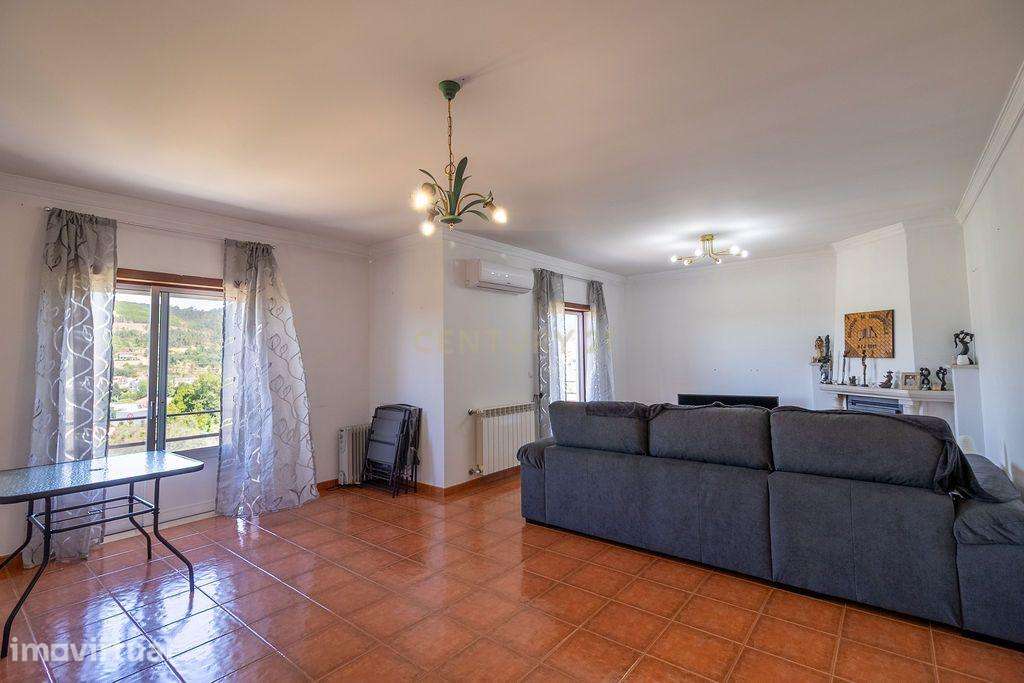 Apartamento T3 no coração da vila de Arganil - Grande imagem: 4/20