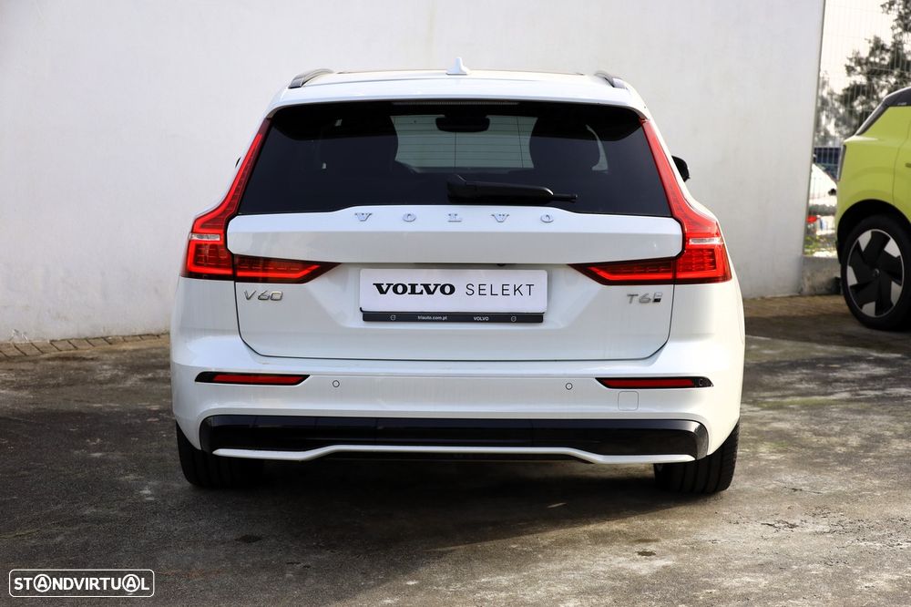 Volvo V60 2.0 T6 AWD TE Plus Dark - 4