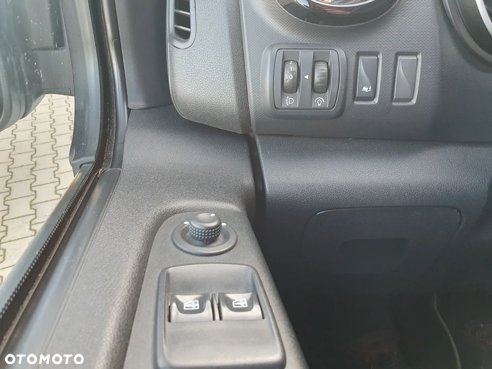 Opel Vivaro - 15