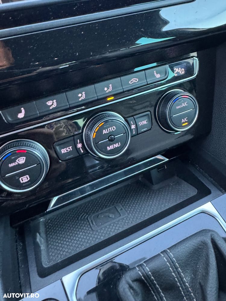 Volkswagen Passat - 25