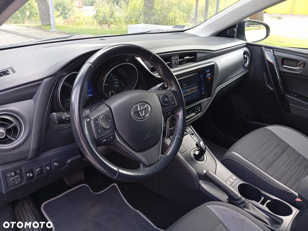 Toyota Auris Hybrid 135 Premium - 10
