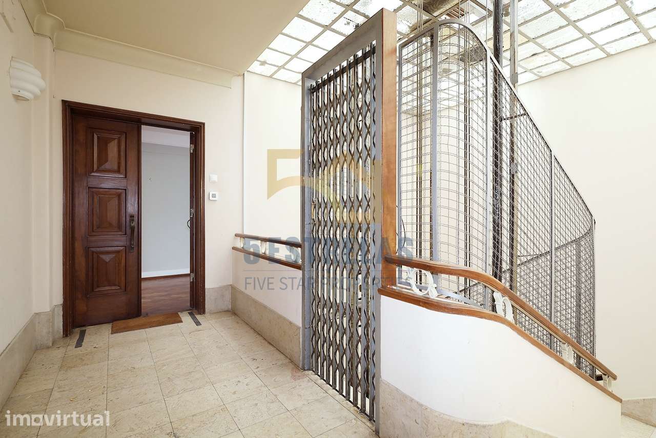 Arrendamento - T5 com 300 m2 - Lisboa - Avenidas Novas - Grande imagem: 3/50