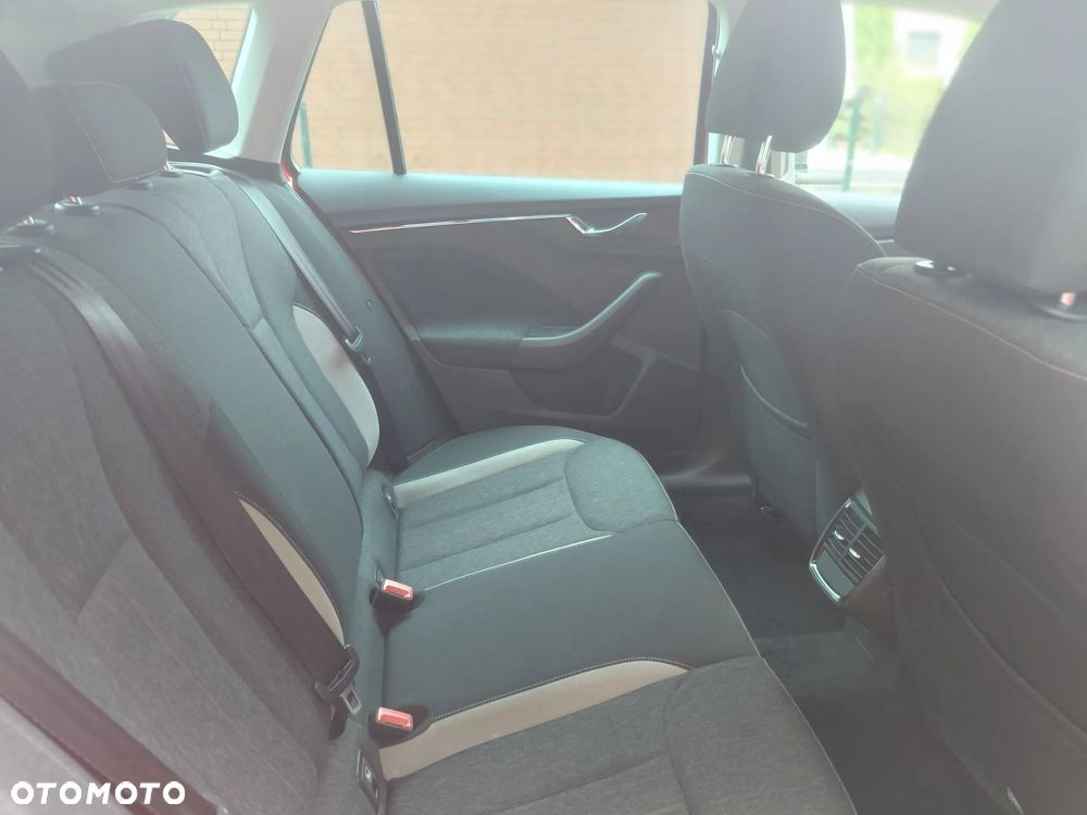 Skoda Kamiq 1.5 TSI Style - 6