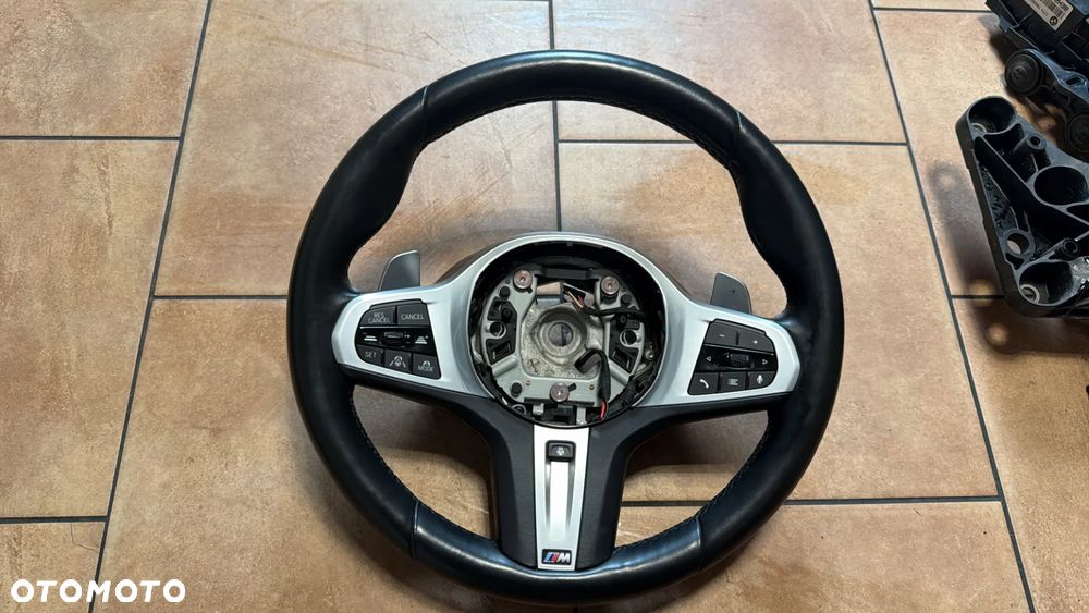 KIEROWNICA BMW G30 G31 G32 G15 G16 G14 G11 G12 G05 G06 G07 MPAKIET SKÓRA ŁOPATKI PODGRZEWANA WIBRACJA TEMPOMAT ASYSTENT PASA RUCHU 7857778 - 1