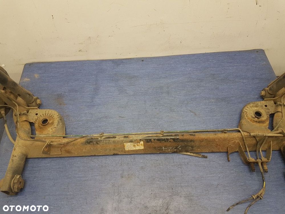 RENAULT CLIO III BELKA ZAWIESZENIA TYŁ - 3