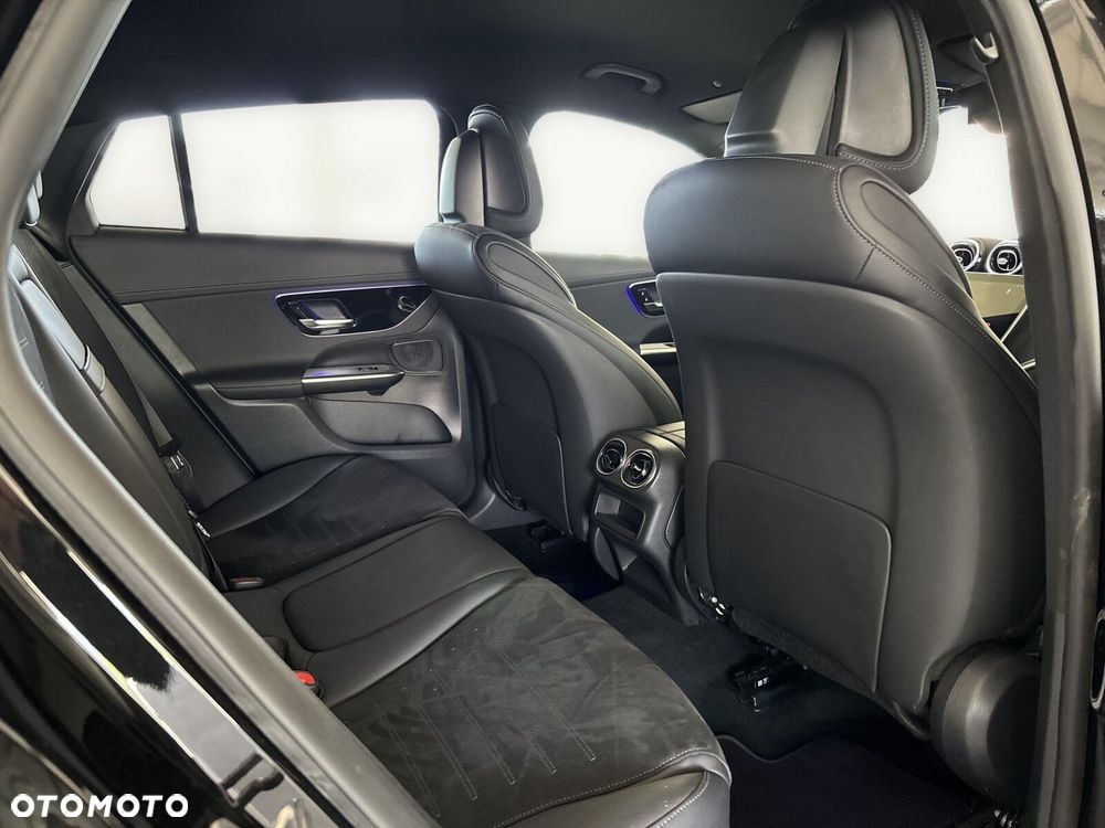 Mercedes-Benz GLC - 21