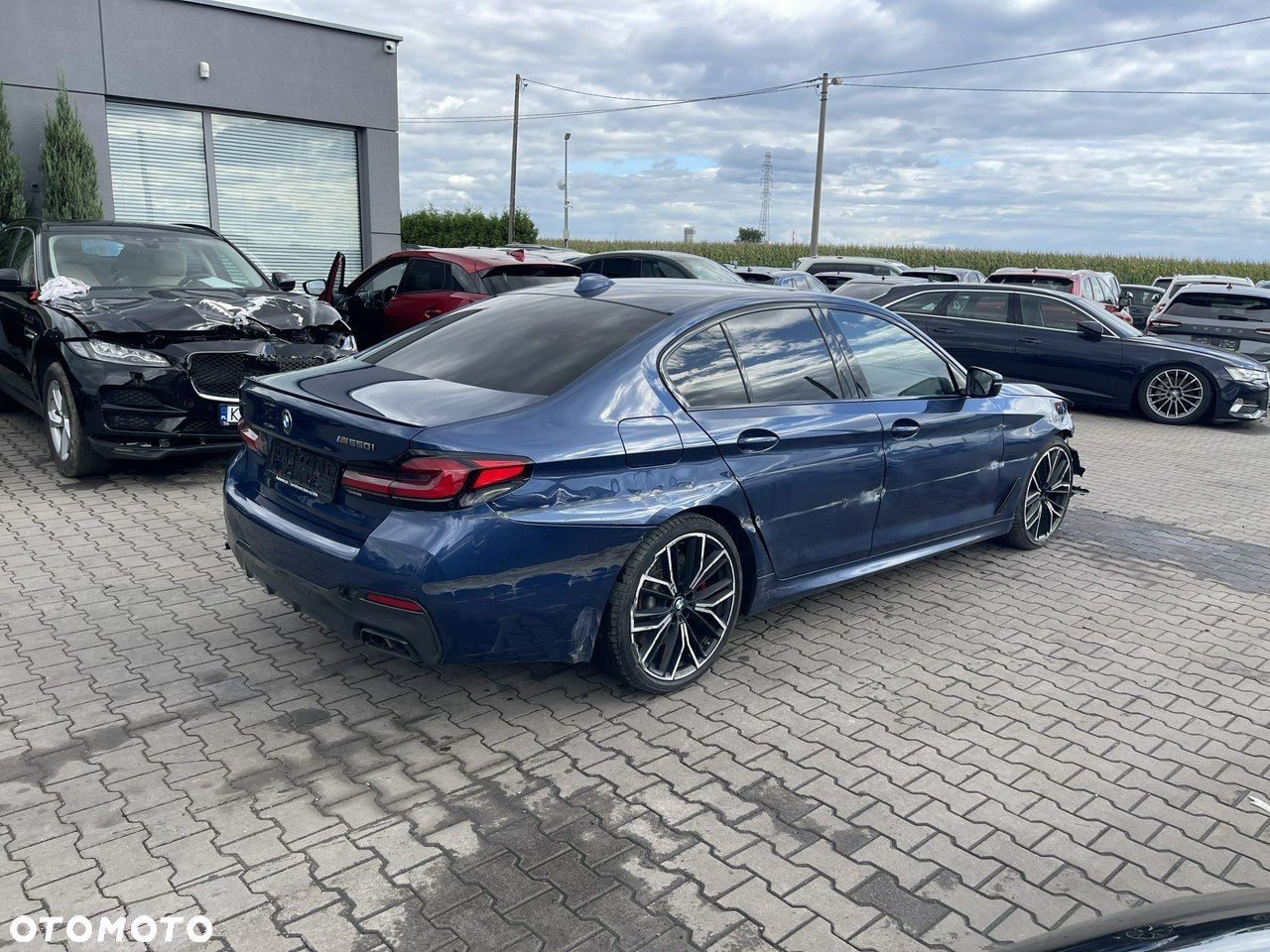 BMW Seria 5 M550i xDrive sport - 4