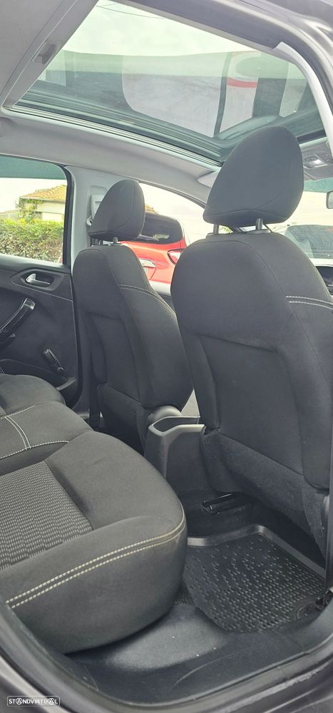 Peugeot 208 PureTech 82 Allure - 10