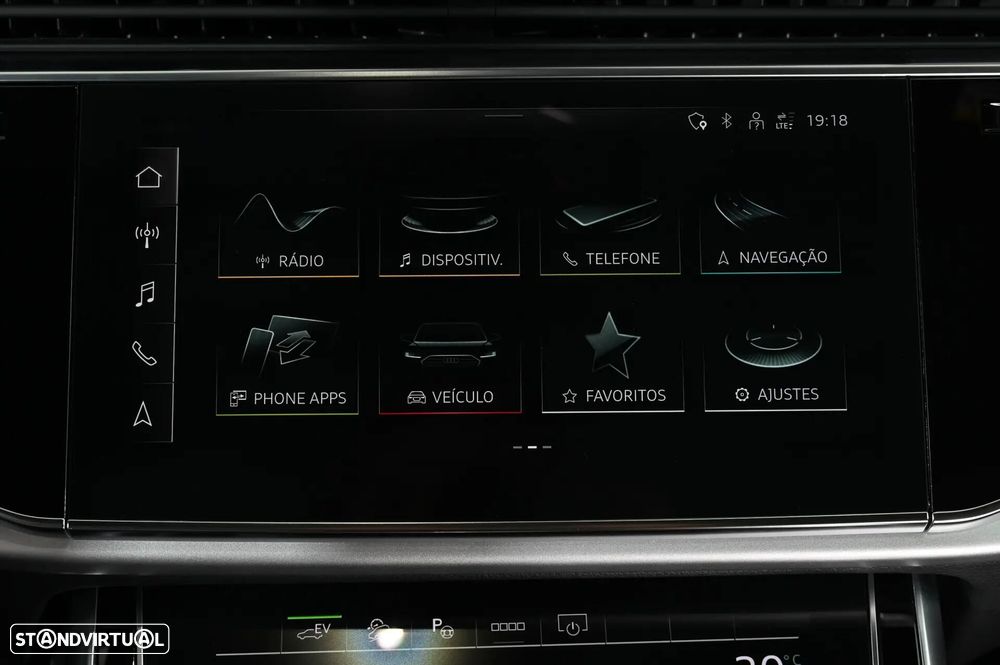 Audi Q8 55 TFSIe quattro Tiptronic - 28
