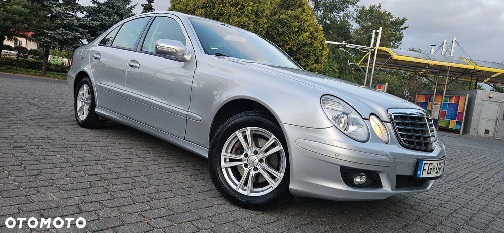 Mercedes-Benz Klasa E 200 Kompressor Classic - 2