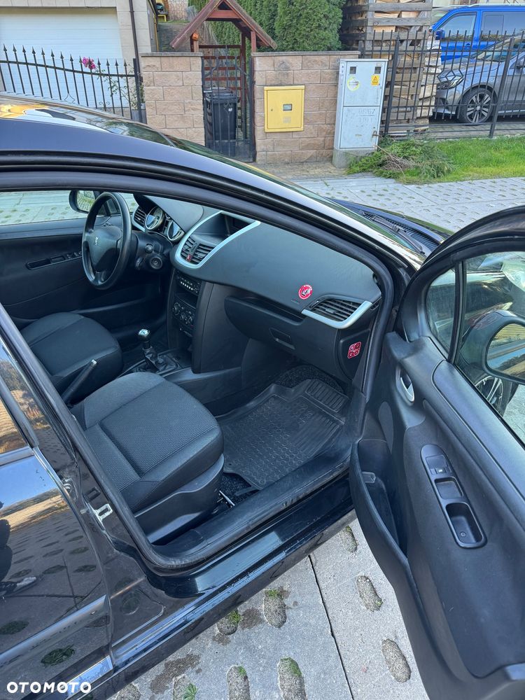 Peugeot 207 - 7