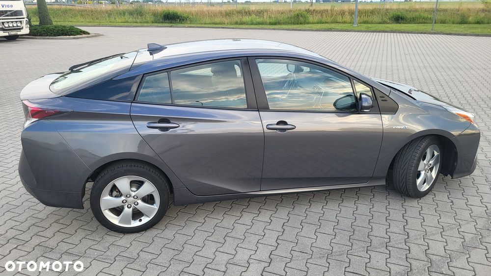 Toyota Prius Hybrid - 8