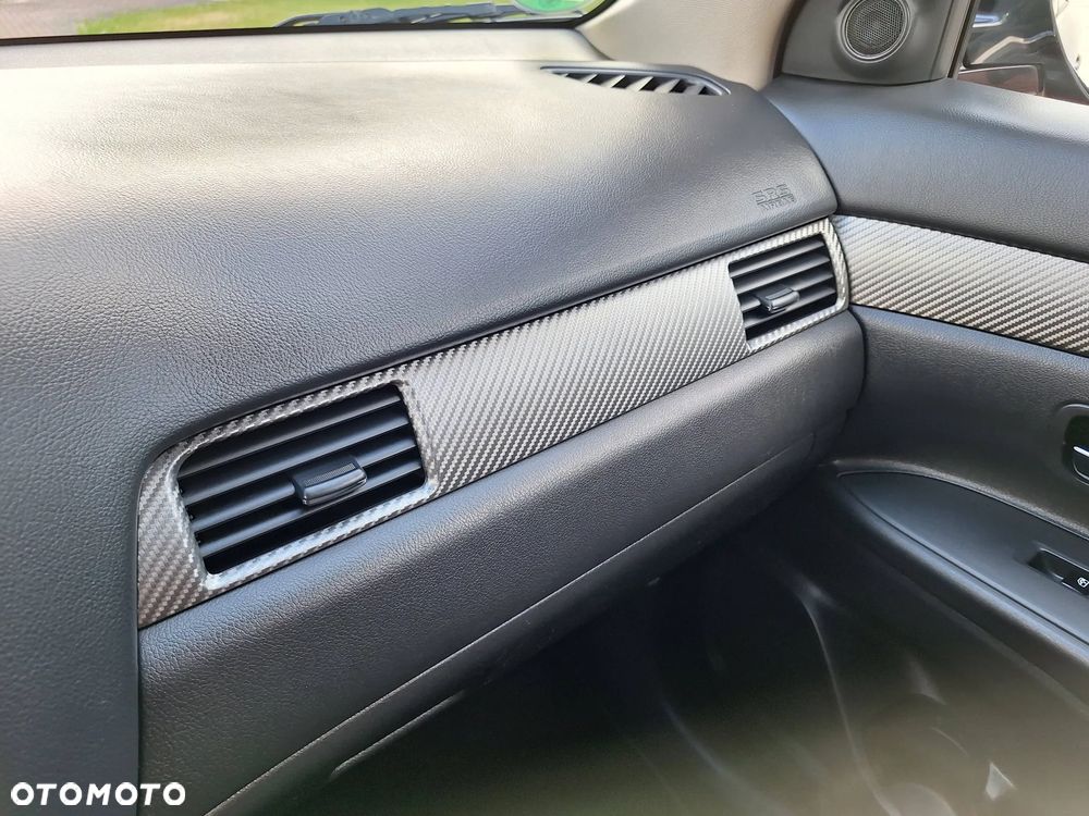 Mitsubishi Outlander 2.0 4WD CVT Plus - 28