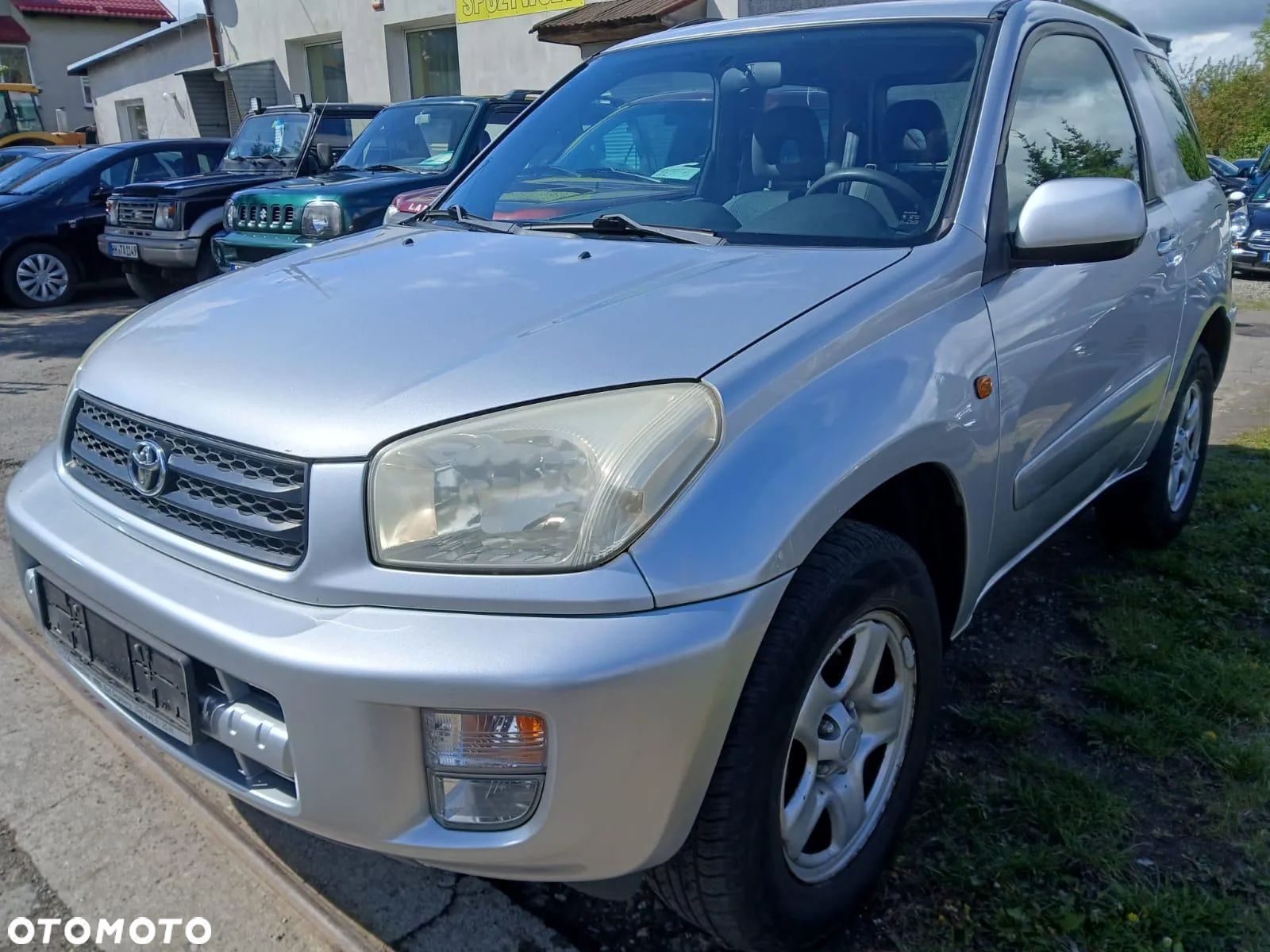 Toyota RAV4 - 1