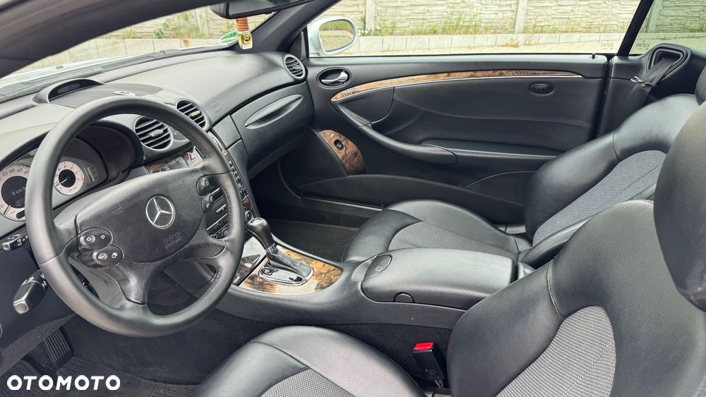 Mercedes-Benz CLK - 18