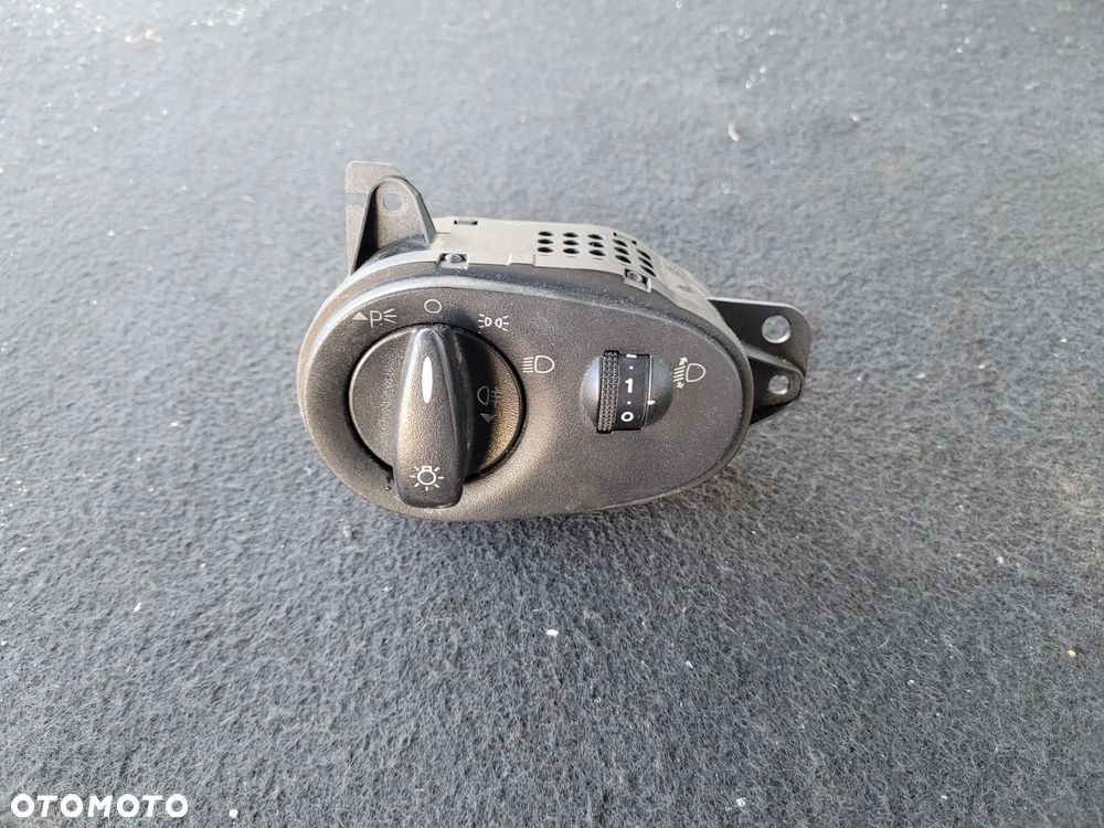 Przełącznik świateł Ford Focus Mk1 - 1