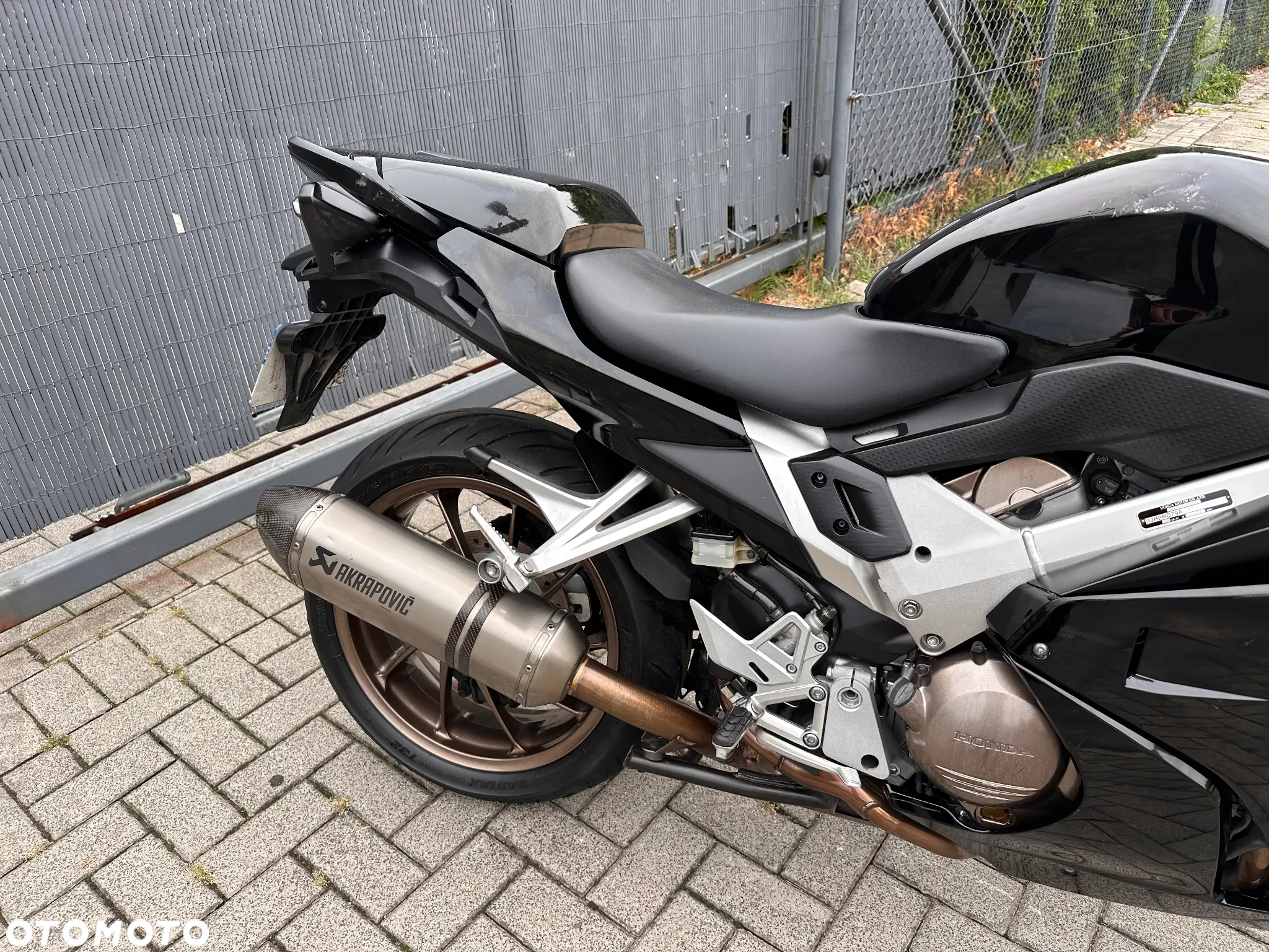 Honda VFR - 18