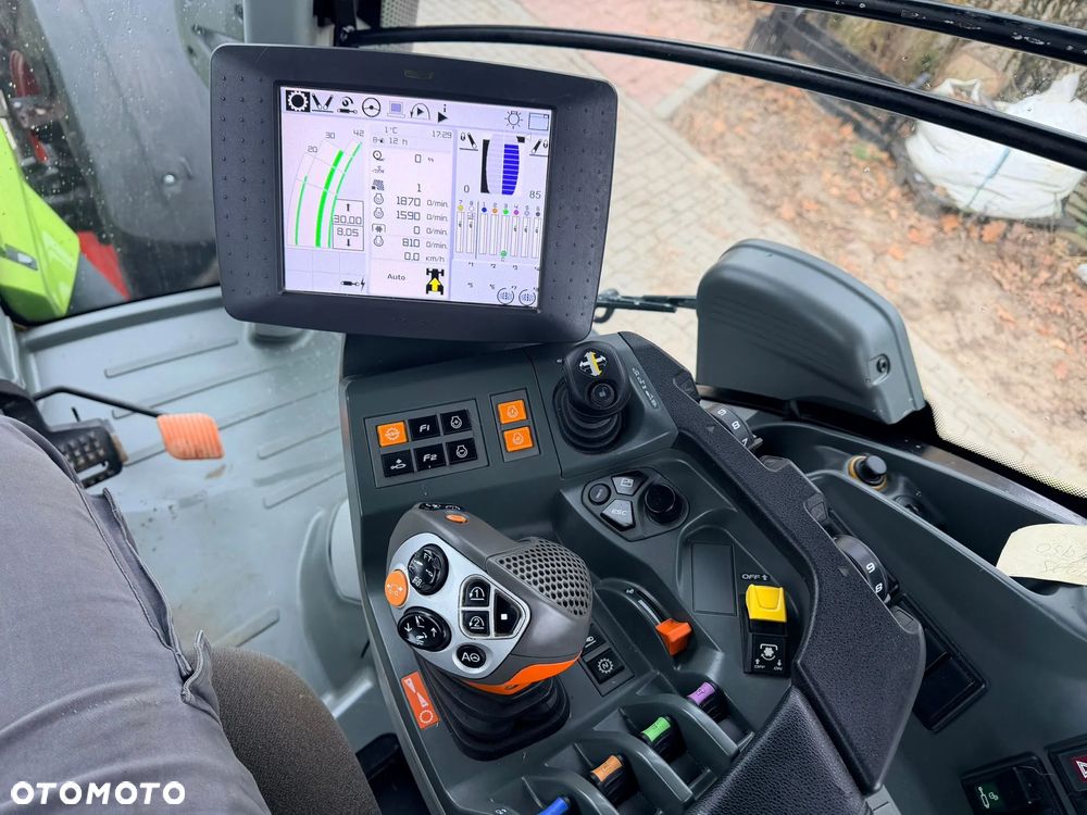 Claas Axion 950 - 18