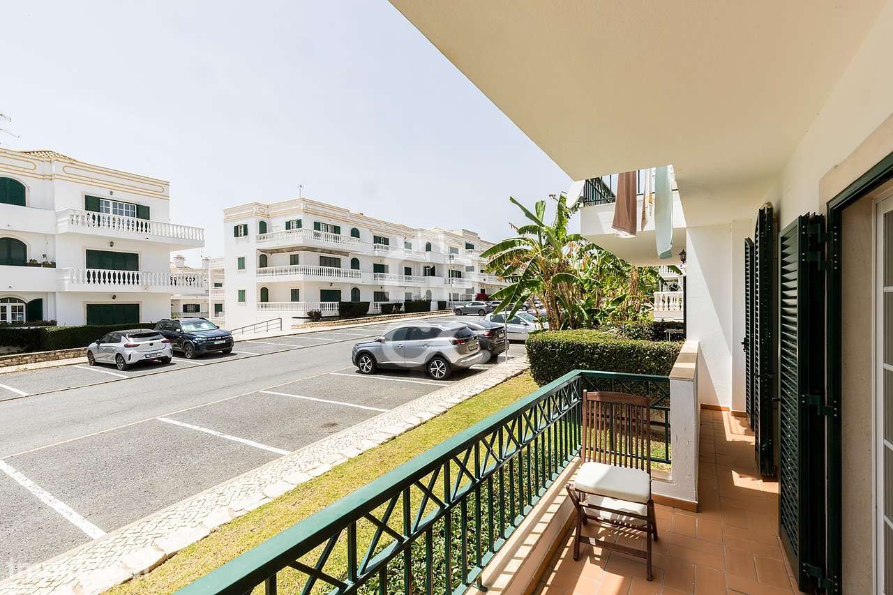 Apartamento T1 de Rés do Chão c/ Varanda a 2km da Praia | Cabanas de T - Grande imagem: 2/34