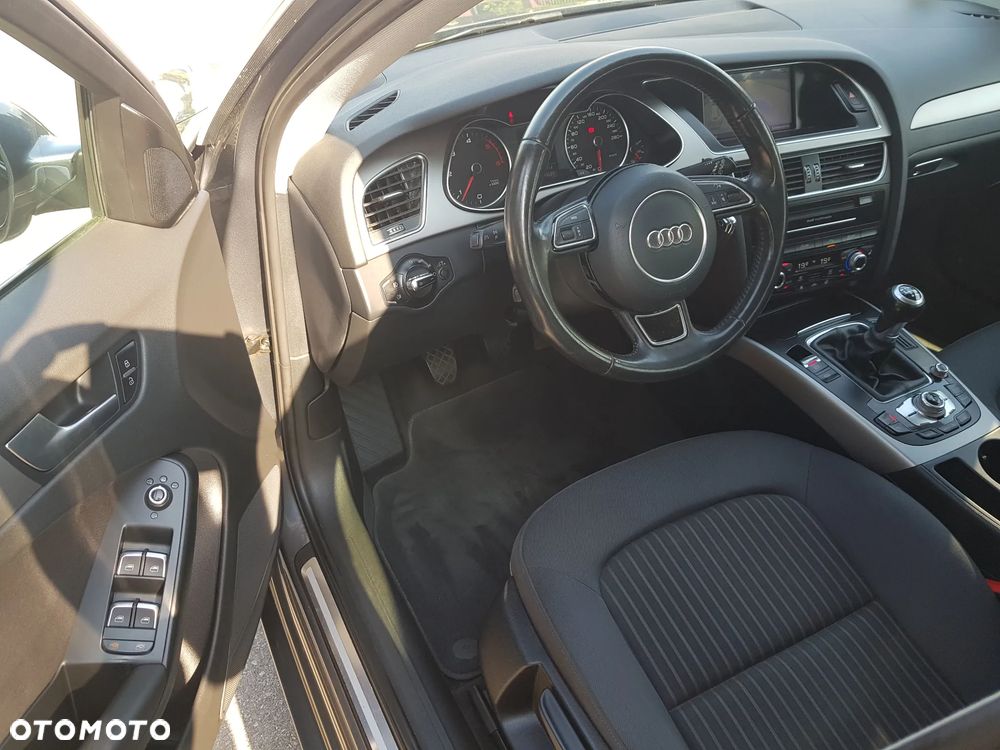 Audi A4 Avant 2.0 TDI DPF quattro Attraction - 14
