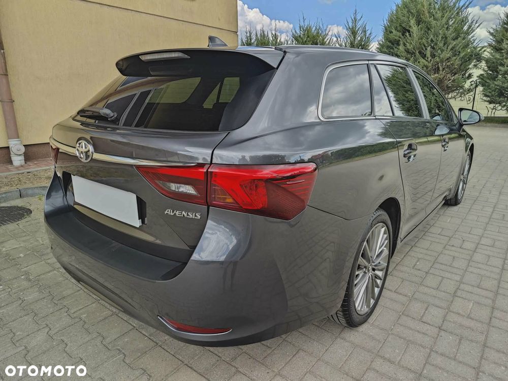 Toyota Avensis - 11