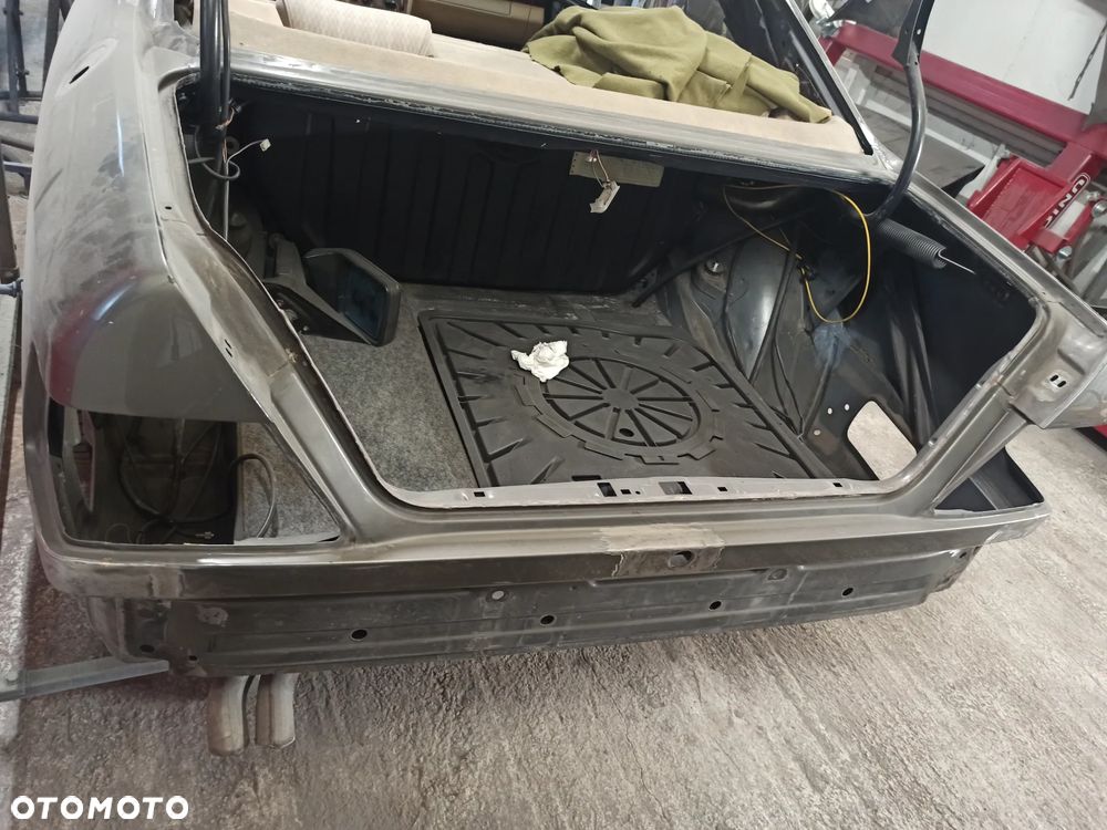 Mercedes-Benz W124 (1984-1993) - 29