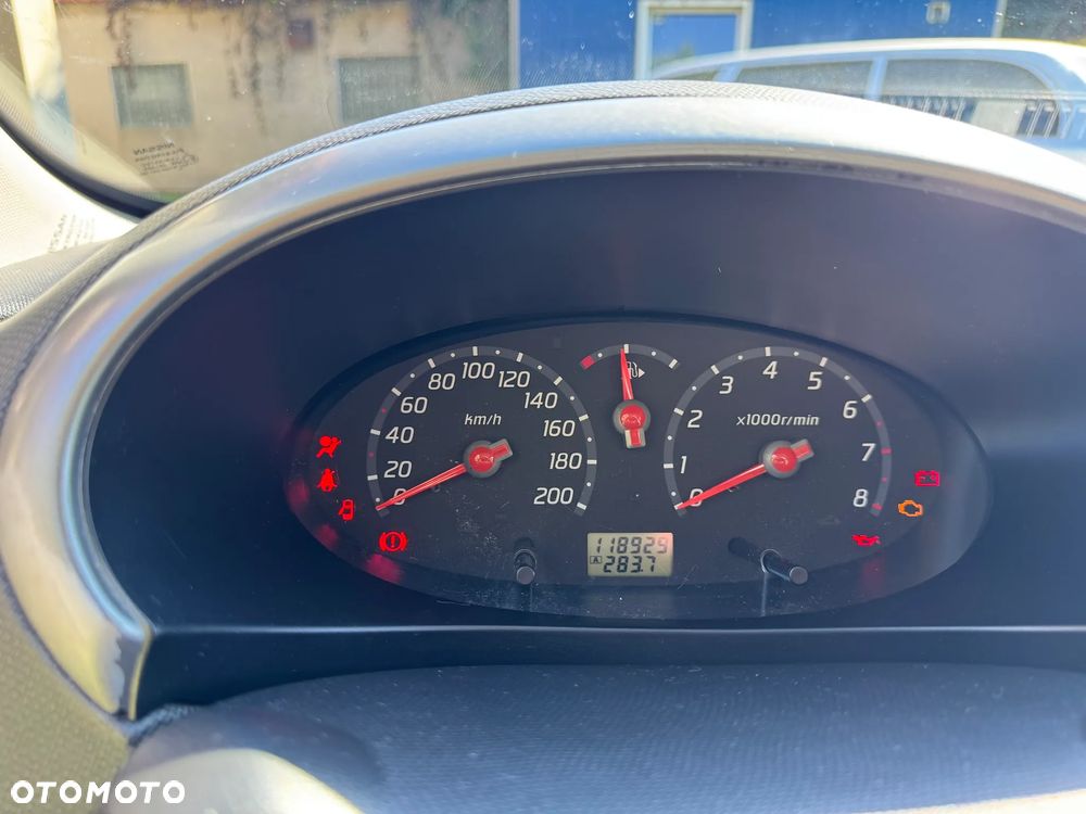 Nissan Micra 1.2 Stylic - 2