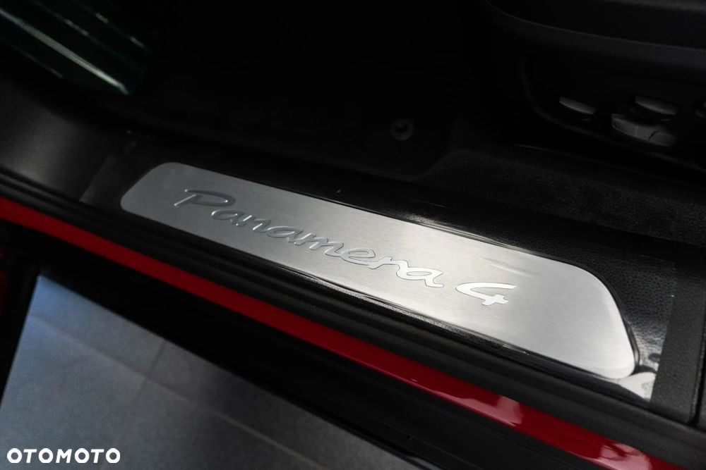 Porsche Panamera 4 - 28