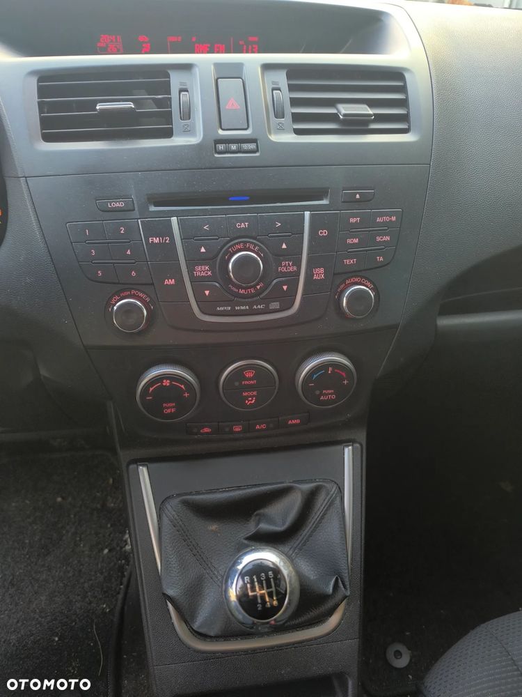 Mazda 5 - 10