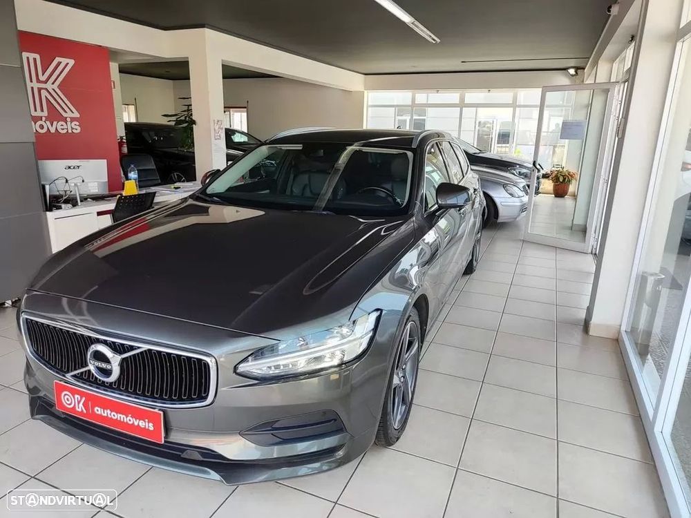 Volvo V90 2.0 D4 Momentum Geartronic - 5