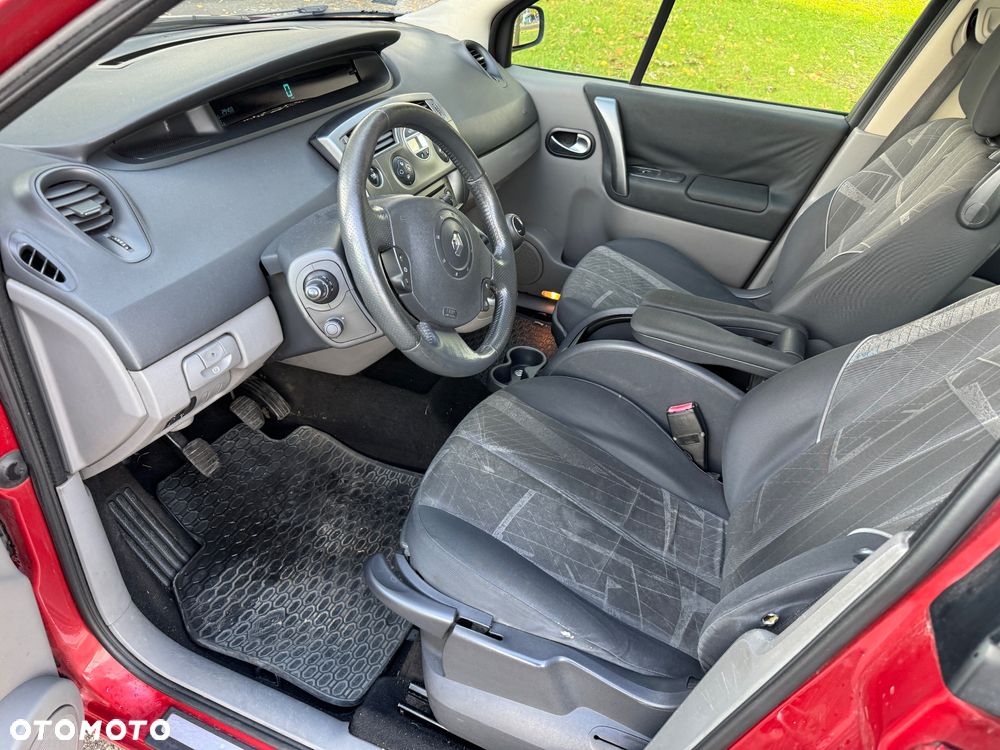 Renault Scenic 1.6 16V Confort Expression - 13
