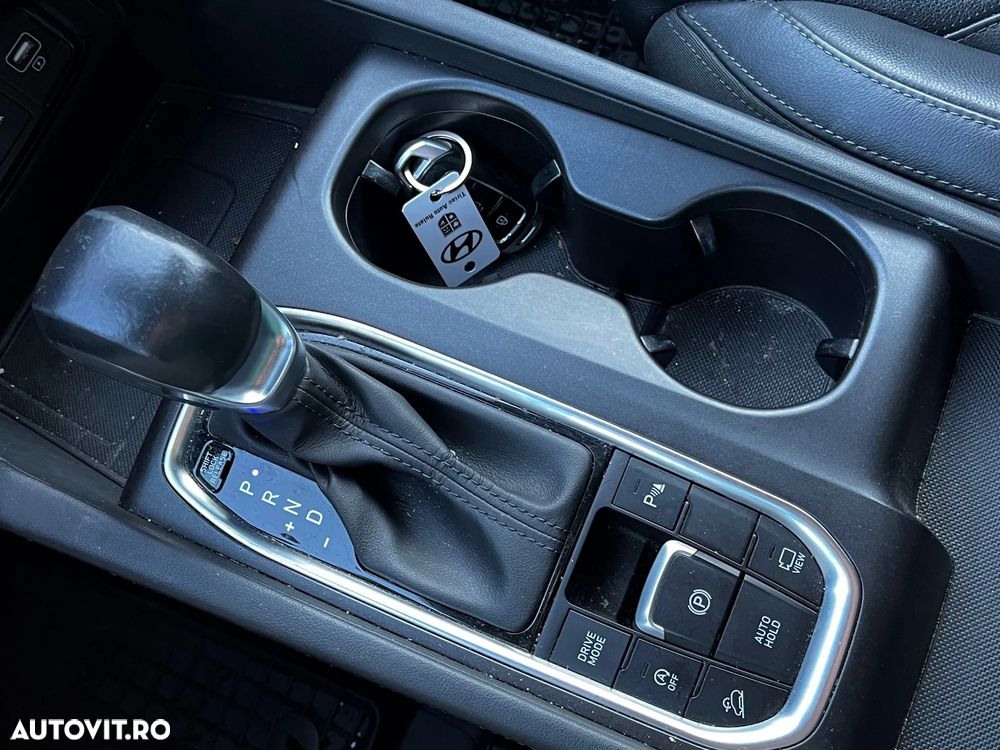 Hyundai Santa Fe - 25