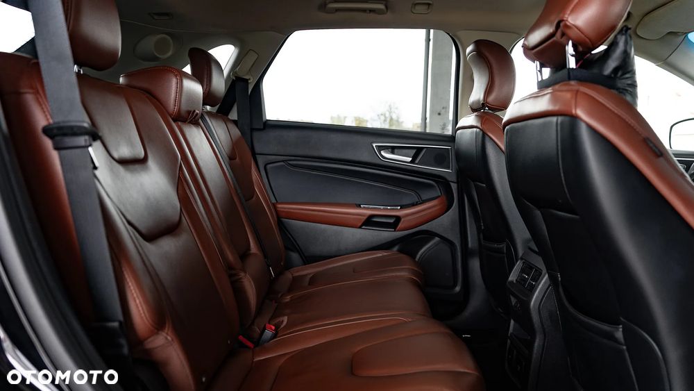 Ford Edge 2.0 TDCi 4WD Titanium - 37