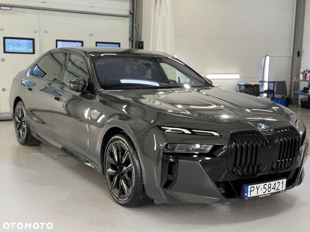 BMW Seria 7 730d mHEV - 4
