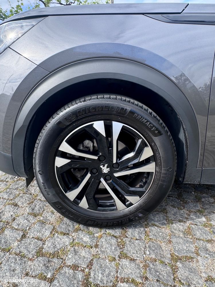 Peugeot 2008 1.2 PureTech Allure - 20