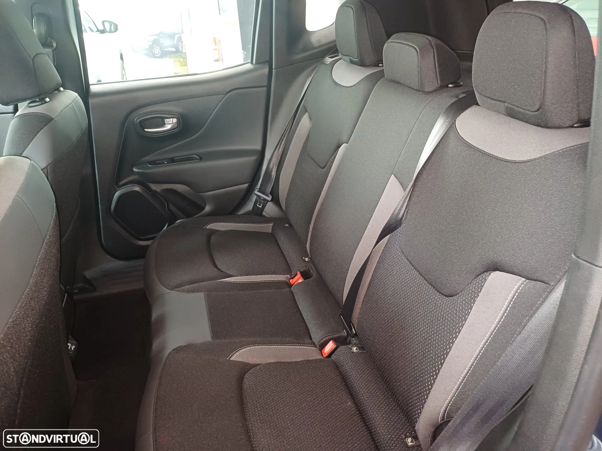 Jeep Renegade 1.3 TG 4Xe Limited - 28