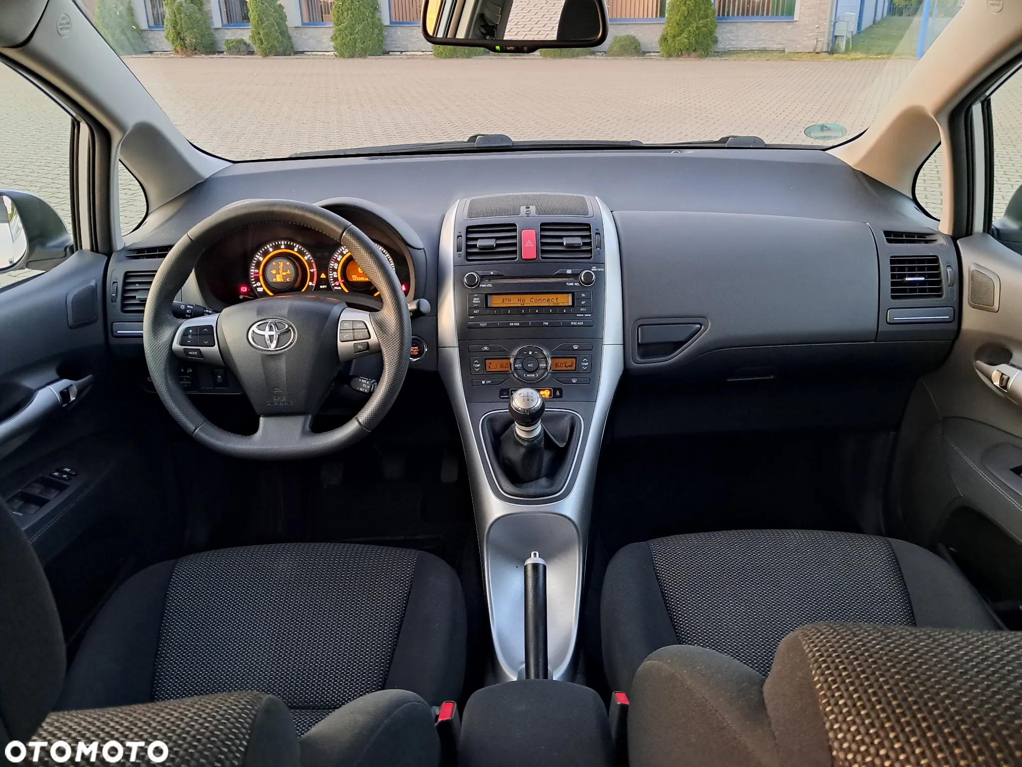 Toyota Auris 1.6 Valvematic START Edition - 2
