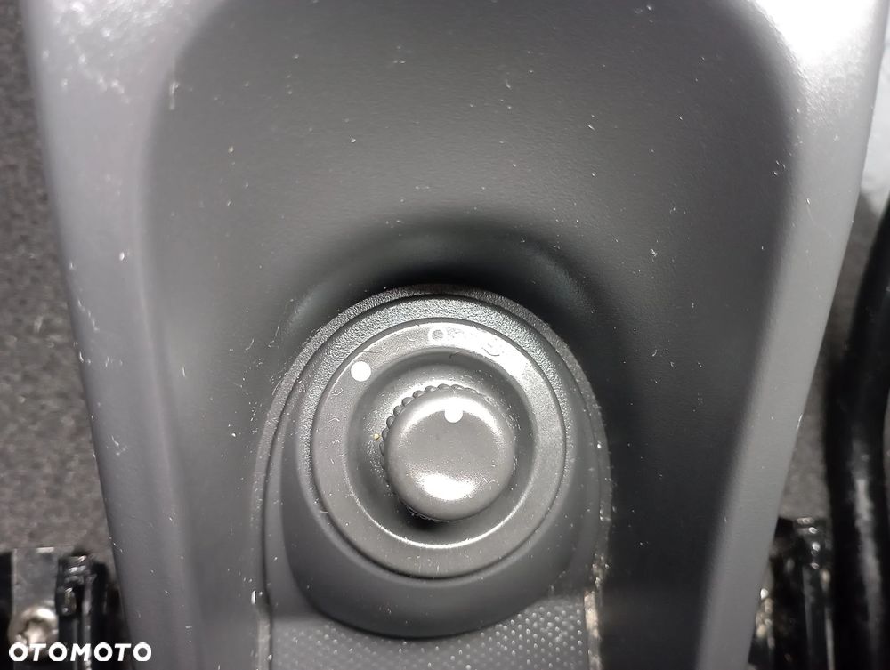 Dacia Duster 1.6 SCe Ambiance S&S - 17